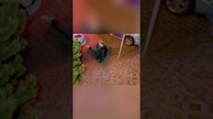 Jaok boleśnie odkrywa tajne przejście