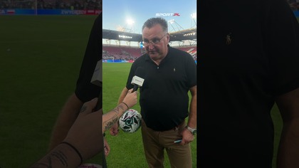 Króciutko.  Michniewicz odpowiada Sławomirowi Peszko.  Sławek musi jedną rzecz wiedzieć