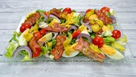Łatwo, szybko i niesamowicie pysznie ! Sałatka z mixem sałat, boczkiem, pomidorkami i jajkiem!