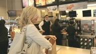 Tak wyglądają przygotowania do sesji fotograficznej hamburger&oacute;w z McDonald'sa 