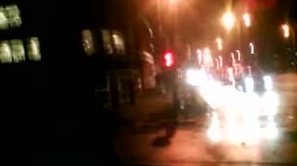 Holenderskie IC opuszcza stację Oss Central.