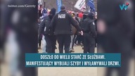 ZAMIESZKI W USA.  TŁUM PROTESTUJĄCYCH WDARŁ SIĘ DO KAPITOLU.  CZTERY OSOBY NIE ŻYJĄ, WIELU RANNYCH.