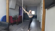 Pole dance siad na nadgarstku poziom podstawowy