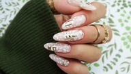 delicate nude nails art / gel in bottle Allepaznokcie