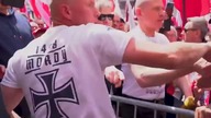 Prowokatorzy wyrzuceni z marszu poparcia Karola Nawrockiego mp4 686x432