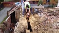 Idioci i rozbi&oacute;rka dachu