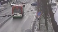 Wjechała na skrzyżowanie na czerwonym. Doszło do zderzenia