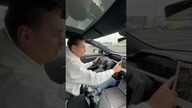 Manewrowanie NOWĄ Teslą Model S z WOLANTEM po parkingu  #danielgrzyb #tesla
