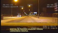WJECHAŁ NA PRZEJAZD KOLEJOWY NA CZERWONYM ŚWIETLE
