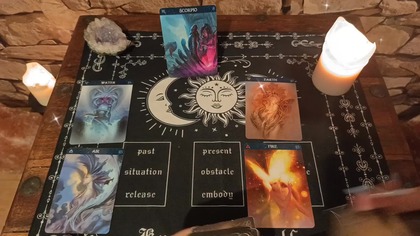 SKORPION- z ciemności wychodzisz z własnym światłem.