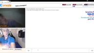 Rafonix - Omegle koleś pokazuje dupe na streamie
