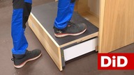 918.  Duża szafa do sypialni - Space Step BLUM