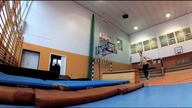 Nic nie wygląda tak dobrze jak salta w slowmotion