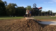 Kompilacja wypadków na skateparkach 2
