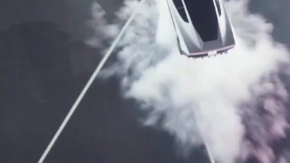 ELON MUSK Z LATAJĄCYM SAMOCHODEM!