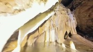 Usiądź wygodnie, rozejrzyj się dookoła.  Jaskinia Niedźwiedzia w Kletnie Film #360