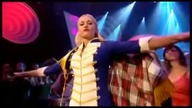 Gwen Stefani - Hollaback Girl (TOTP, 6. 05. 2005)