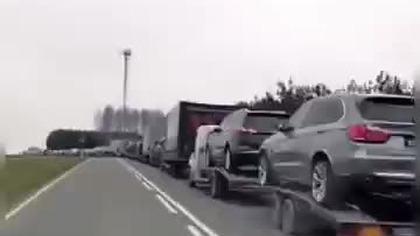 I na Ukrainie jest wojna.  Taka ściema.
