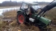 Szybszym biegim! No i co Ty zrobiłeś z tym ciągnikiem... Marian?
