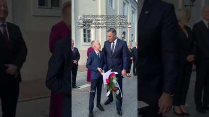 NAWROCKI Z MŁODYM CHŁOPCEM ODDAŁ HOŁD W WIELUNIU