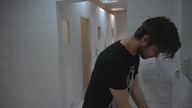 Czego NIE robić w publicznej toalecie