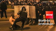 Białoruś.  Brutalne starcia manifestantów z policją po ogłoszeniu zwycięstwa Łukaszenki