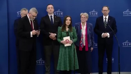 Szanowni Państwo, YouTube nieustannie cenzuruje nasze treści i obcina nam nawet 90% zasięgów, co pozbawia nas możliwości utrzymania naszej działalności. Wobec tego bardzo prosimy o Państwa wsparcie. Jeśli chcą Państwo wspomóc naszą misję walki z systemem, można to zrobić pod poniższymi linkami, LUB UDOSTĘPNIAJĄC po prostu ten materiał!
 https://wolnosc.tv/wsparcie/
 Patronite: https://patronite.pl/wolnosctv
 Wirtualna kawa: https://buycoffee.to/wolnosctv

  Kliknij DZWONEK  i SUBSKRYBUJ kanał, aby być na bieżąco!
https://youtube.com/channel/UCbrkcWVRq0BP75PccSYv-qA?sub_confirmation1
 Więcej na portalu https://wolnosc.tv
 Znajdź nas również na FB:  https://www.facebook.com/WolnosciNiepodlegloscTV
 Oraz Twitterze: https://twitter.com/WolnoscTV
 Wirtualna kawa: https://buycoffee.to/wolnosctv

#konfederacja #braun #sejm