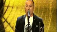 GOLEC UORKIESTRA - Bo lato rozpala (Live)