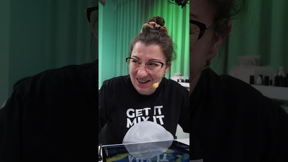 ODWZOROWAŁA OBRAZ VAN GOGHA NA PAZNOKCIACH!