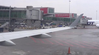 28 02 16 Embraer ERJ 175 200LR 17000313 SP LIN Warszawa Riga LOT