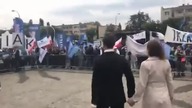  Krzysztof Bosak przed Debatą Prezydencką - GORĄCE przywitanie przez Sympatyków pod siedzibą TVP :)