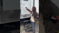 Michonne sprawdza co u Ricka.  #shorts #twd
