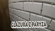 Przyklejamy płytkę Tamoe Bianco Paradyż w małej toalecie