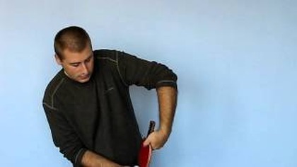 Jak wykonać serwis Backspin i z rotacją boczną