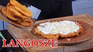 Langosze Lángos z białym sosem czosnkowym / Oddaszfartucha