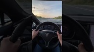220 km/h Teslą na autostradzie 