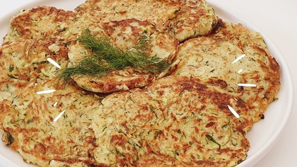 Placuszki z cukinii bez mąki.  #placki #cukinia #obiad