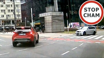 Kolizja na rondzie ONZ w Warszawie - wjazd BMW na czerwonym #2050 Wasze Filmy