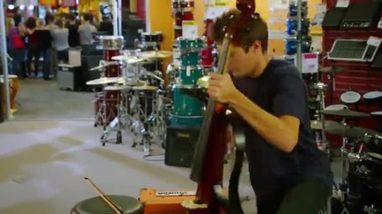 Świetnie zagrane "Highway to Hell" - 2Cellos