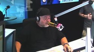 TO co usłyszała w radio sprawiło, że mam oczy pełne łez.  Cudowne!