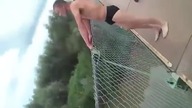 Skok z mostu z fajka... !!