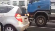 Kierowca tira nie zauważył samochodu