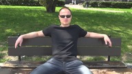 Co to za koleś, który prowadzi przez centrum taką dupę !!!