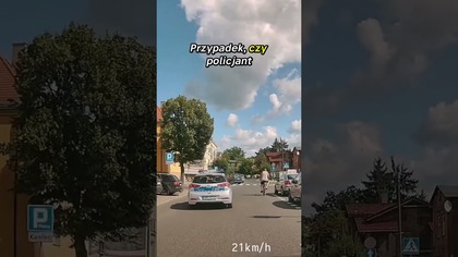 Czy policja może wyprzedzać na pasach? Zobacz to nagranie  #policja #rower #dashcam