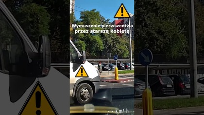 Wymuszenie pierwszeństwa przez starszą kobietę na skrzyżowaniu #shorts #rikordwidjo
