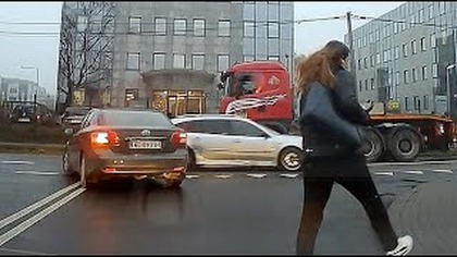 NIEDŹWIEDZIA PRZYSŁUGA
