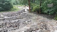Fluoryt z Kletna znajdziemy na hałdzie przy Kopalni Uranu.  Deszczowa pogoda sprzyja poszukiwaniom.