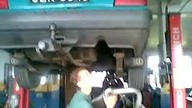 Praktykant z trzeciej klasy technikum