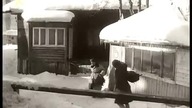 BIAŁY NIEDŹWIEDŹ - POLSKI FILM WOJENNY HD, WYSTĘPUJĄ- GUSTAW HOLOUBEK ADAM PAWLIKOWSKI EMIL KAREWICZ