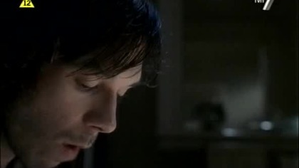 Sześć st&oacute;p pod ziemią [03x02] PL